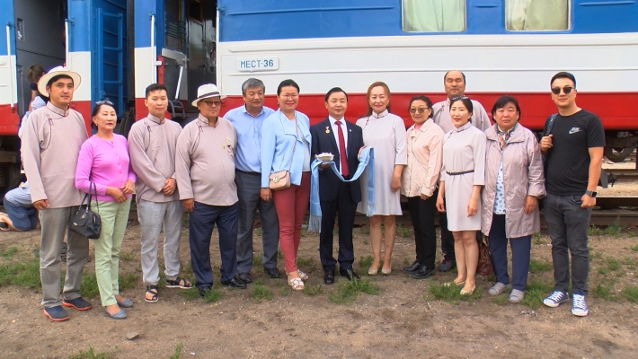 Уурхайчид "Отгон гавьяат"-аа угтан авлаа